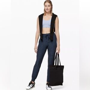 Lululemon ready to rulu jogger
